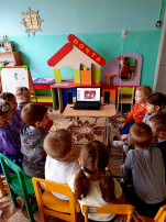 В рамках проведения тематических дней по правилам безопасности с воспитанники были проведены различные мероприятия по "Безопасности ".